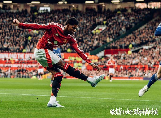 曼联半场狂轰17脚,创本赛季英超球队上半场射门新高 曼联半场狂轰17脚,创本赛季英超球队上半场射门新高